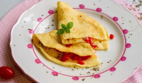 Receita Fácil – Crepioca de queijo com tomate e orégano: pronta em 10 minutos