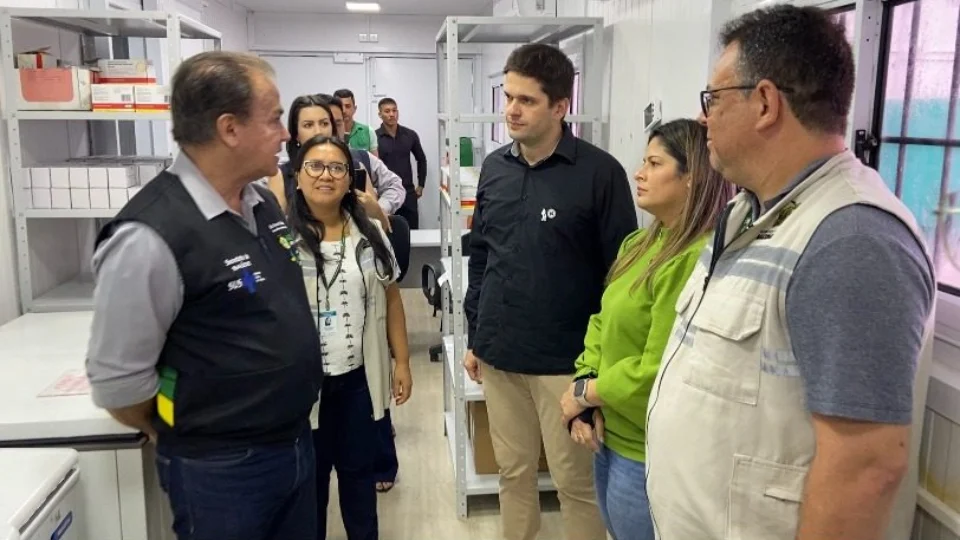 Centro de Distribuição de vacinas do AM recebe visita do Ministério da Saúde