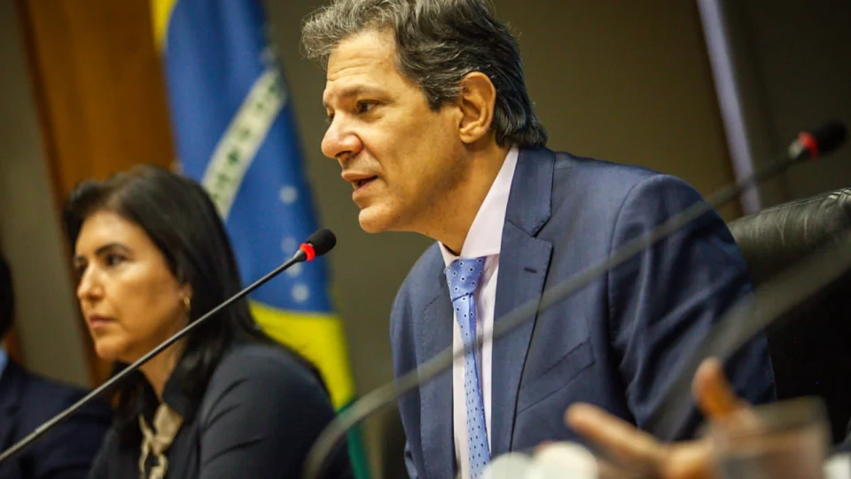 Haddad cancela viagem à China devido votação do novo arcabouço fiscal