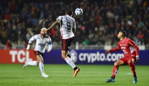 Flamengo sai na frente, mas cede empate e fica no 1 a 1 com o Ñublense