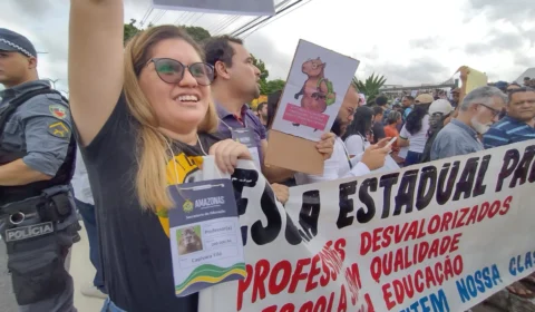 Descontos de salário dos professores grevistas serão pagos nesta sexta no AM