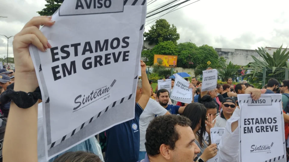 Wilson Lima estuda reajuste dos professores após greve no AM