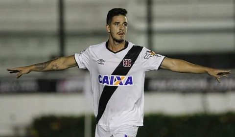 Morre Kadu Fernandes, ex-jogador do Vasco em acidente de carro no RJ