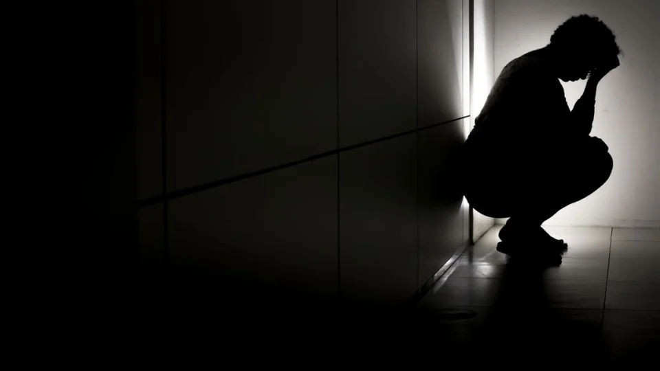 Comissão aprova pena de até 10 anos de prisão por lesão permanente contra mulher