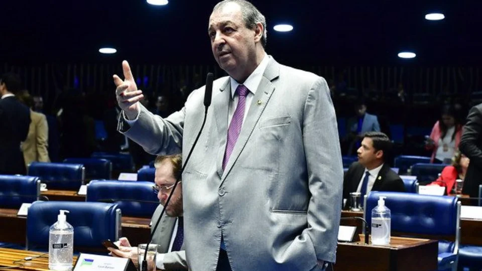 Omar Aziz é favorito para ser relator do novo arcabouço fiscal no Senado