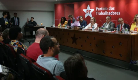 Com quase R$ 800 mil em dívidas, contas do PT são bloqueadas em SP