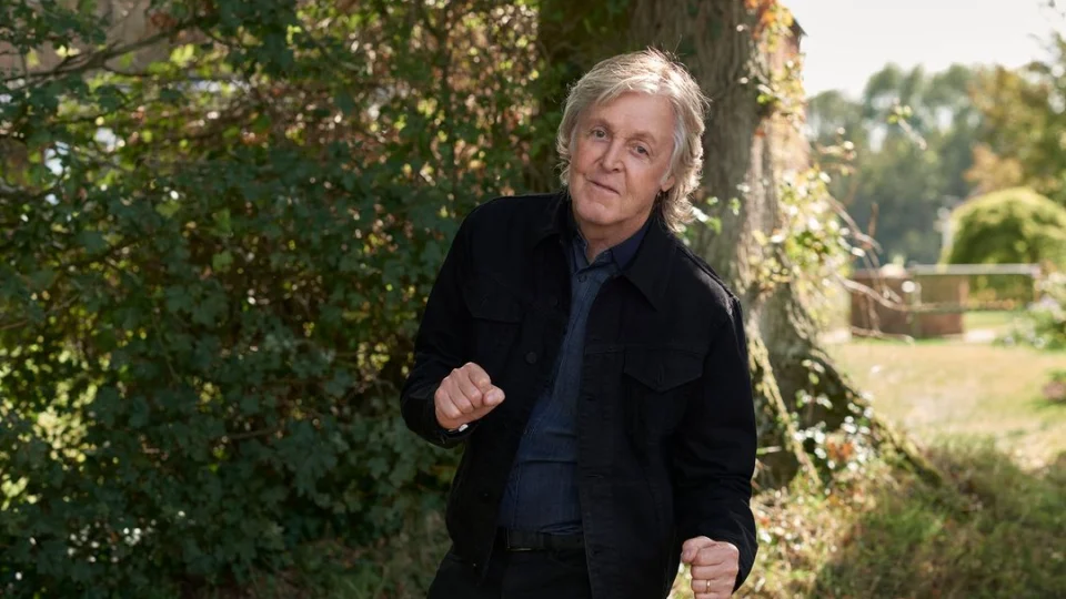Paul McCartney fará shows no Brasil em novembro, afirma jornalista