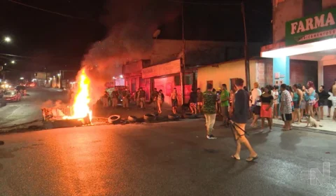 VÍDEO: população fecha avenida em protesto por conta de alagamentos em Manaus