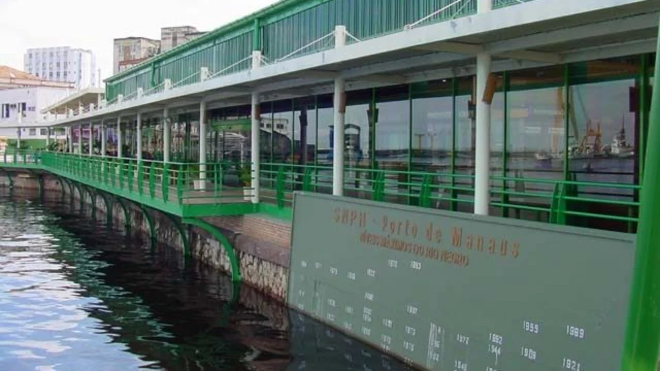 Rio Negro atinge cota de 28,29 metros nesta segunda (12) em Manaus