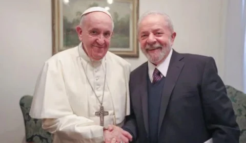 Presidente Lula conversa por telefone com papa Francisco nesta quarta, 31