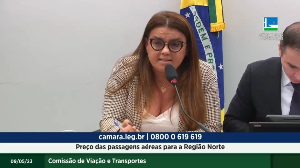 ‘Melhor ir para Miami’, diz deputada ao questionar tarifa de avião em Brasília