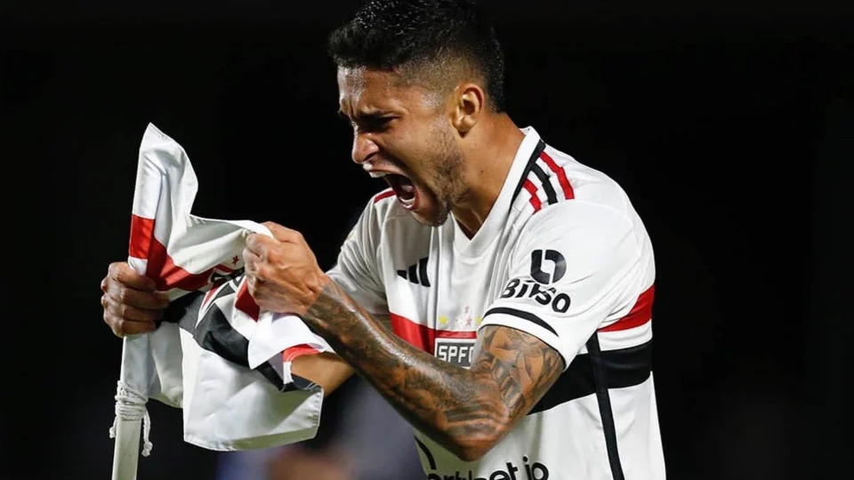 Brasileirão: Vasco perde para o São Paulo por 4 a 2 e pode entrar no Z-4