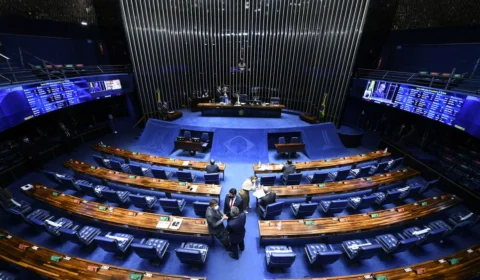 Conselho de Ética analisa 13 denúncias contra senadores nesta quarta-feira