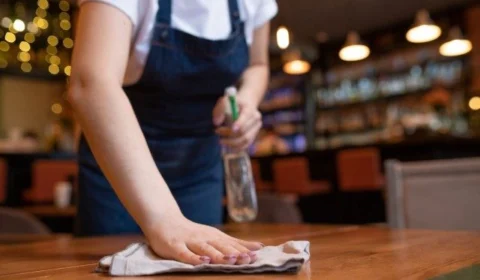 Setor de serviços está 12,4% acima do nível pré-pandemia, mostra IBGE