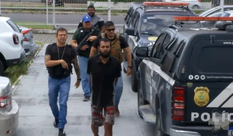 VÍDEO: trio suspeito de espalhar restos mortais em bairro é preso em Manaus