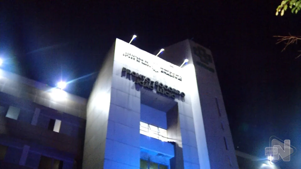 VÍDEO: homem é morto e mulher fica ferida após serem baleados em Manaus