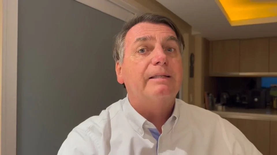 Bolsonaro diz que vai processar Lula por acusações sobre mortes na pandemia