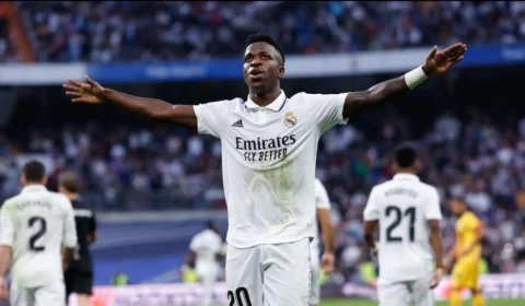 Vini Junior recebe apoio de jogadores e clubes brasileiros nas redes sociais