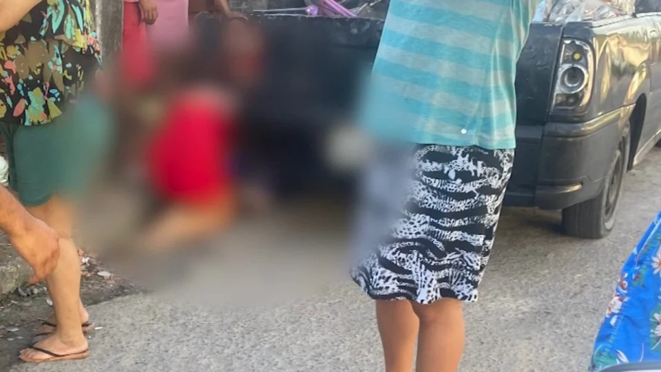 VÍDEO: vítima é assassinada por suspeitos com tiro na cabeça em Manaus