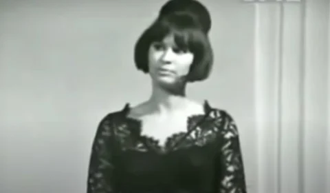 Ícone da bossa nova, cantora e compositora Astrud Gilberto morre aos 83 anos