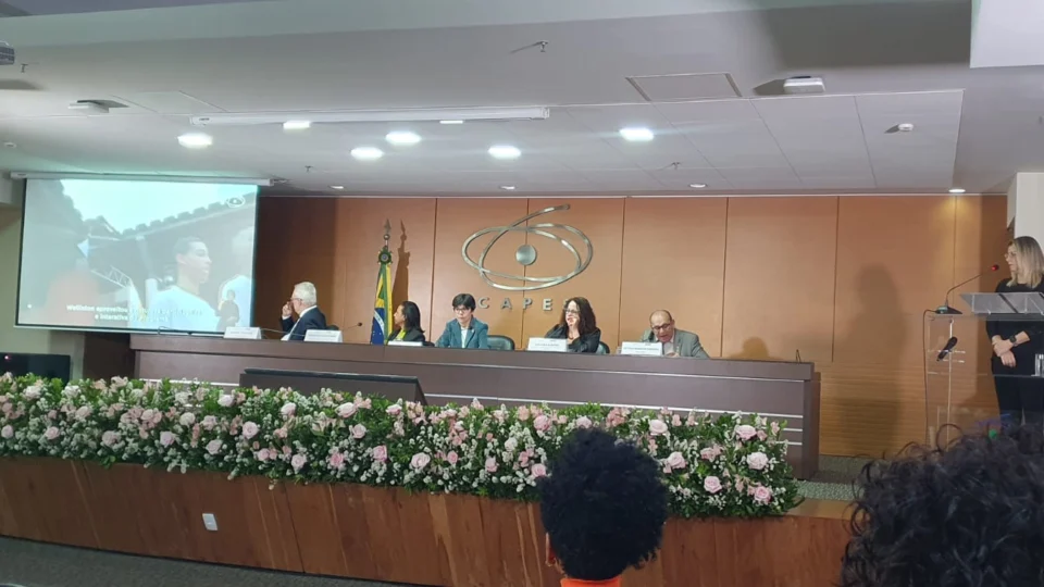 Capes lança ‘Ciência é 10!’ com mais de 3 mil vagas para qualificação de professores