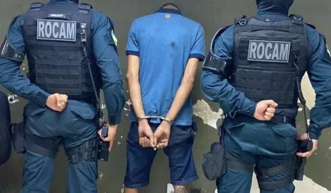Jovem foge de abordagem, atira capacete em policiais e vai preso em Roraima