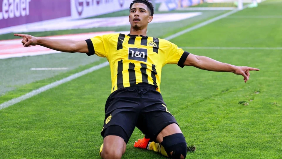 Real Madrid anuncia contratação do meia Jude Bellingham