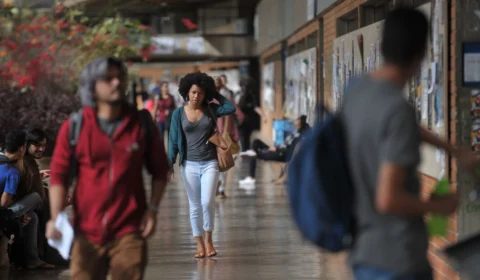 Concurso público: prazo da Lei das Cotas ameaça inclusão racial no país