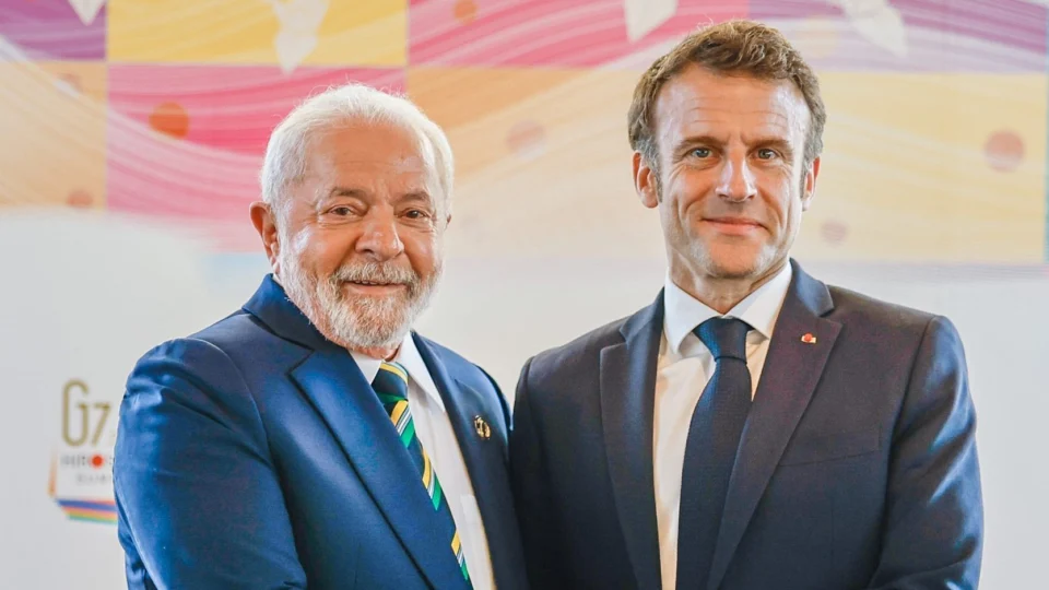 Cúpula sobre pacto financeiro: Lula e Macron se reúnem neste mês em Paris