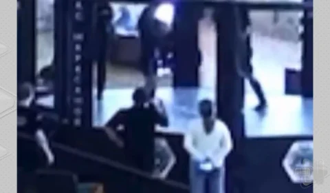 MMA: lutador de 16 anos morre ao ser nocauteado na Rússia; veja vídeo