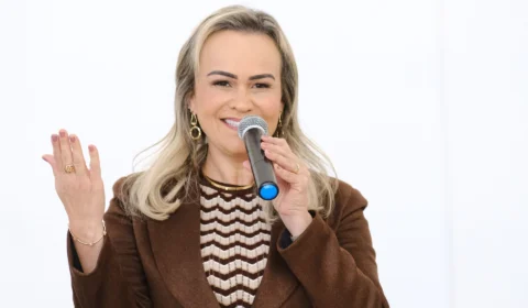 Ministra do Turismo, Daniela Carneiro se cala sobre mudança de partido