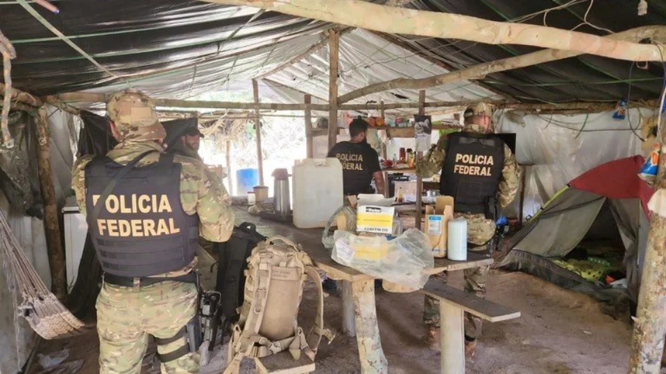 PF e IBAMA combatem extração ilegal de minérios em Terra Indígena no AM