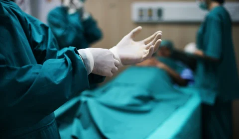 Plano de saúde: negar realização de procedimentos é ilegal, enfatiza advogado