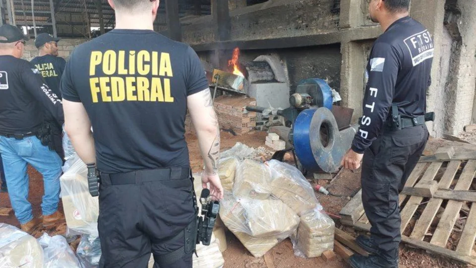 Polícia Federal incinera 708 kg de drogas apreendidas em Roraima