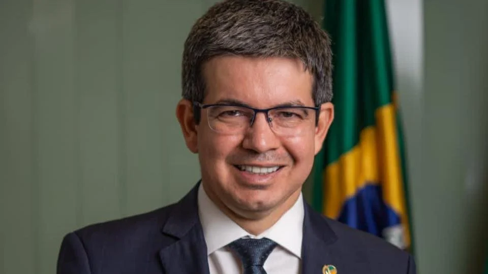 Conselho de Ética: Randolfe protocola denúncia contra Marcos do Val