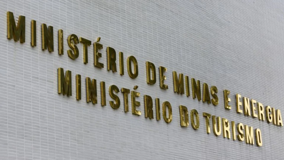 Troca no Ministério do Turismo será definida após viagem de Lula à Europa