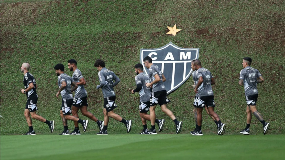 Cruzeiro x Atlético-MG: veja escalações e horário do jogo neste sábado, 3