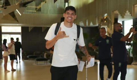 VÍDEO: Jogadores do Flamengo e Fluminense se apresentam à Seleção Brasileira