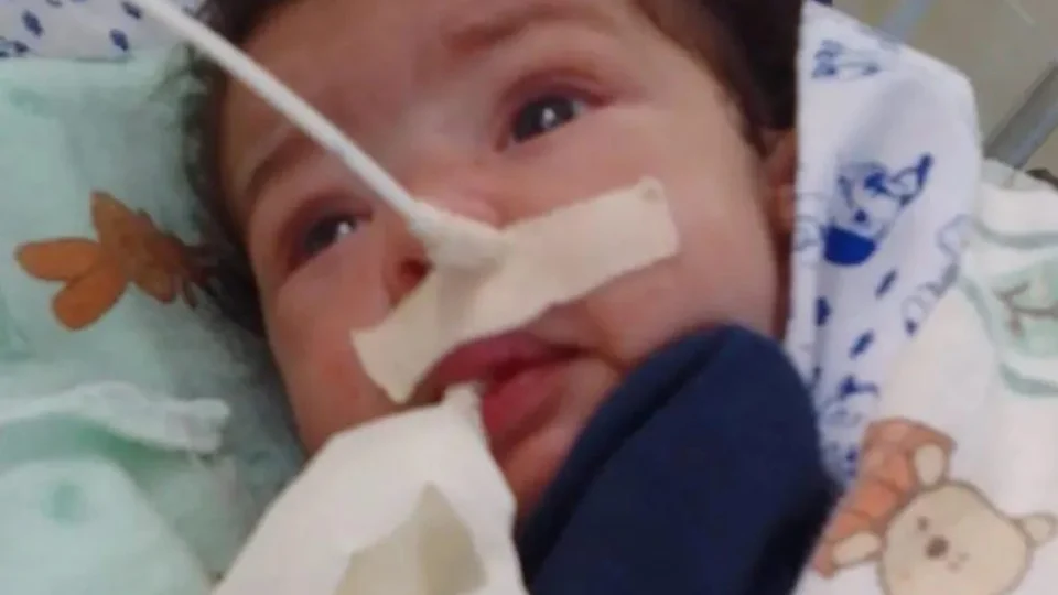 Bebê morre após técnica injetar leite em sonda de medicamentos em Salvador