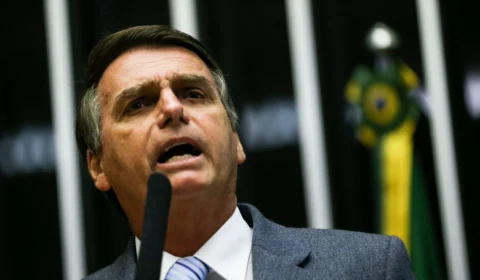 Ministro do TSE nega pedido de defesa de Bolsonaro sobre minuta do golpe