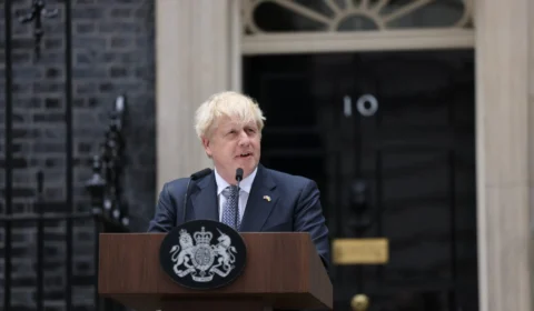 Boris Johnson renuncia ao cargo de parlamentar