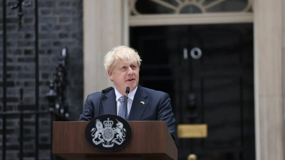 Boris Johnson renuncia ao cargo de parlamentar