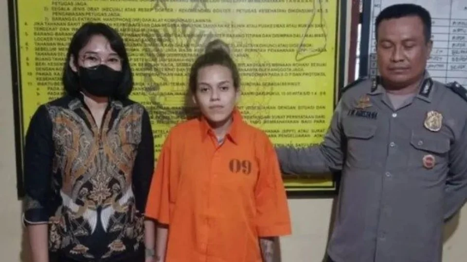 Brasileira presa com droga escapa da pena de morte na Indonésia