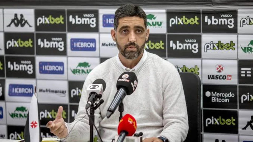 Conselheiros do Vasco querem investigação sobre CEO da SAF ser sócio do Flamengo