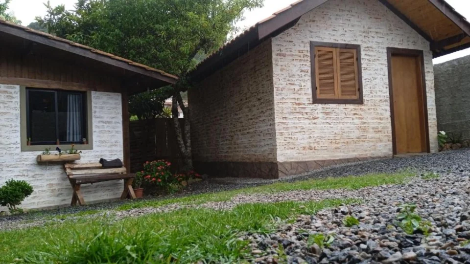 Casal de turistas é encontrado morto em pousada de Monte Verde, em Minas Gerais