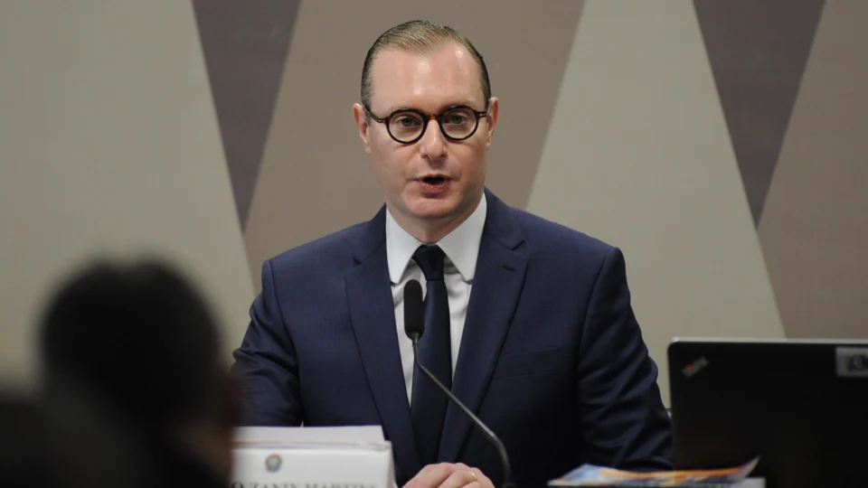 Senado aprova Cristiano Zanin para STF por 58 votos a 18