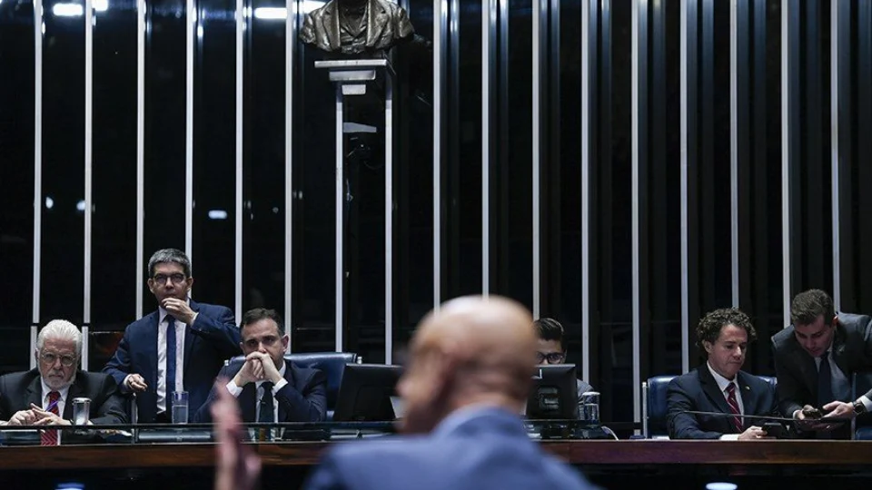 Mantendo estrutura do governo Lula, Senado aprova MP dos ministérios