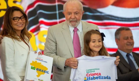 ‘Falhou miseravelmente’, diz Lula sobre alfabetização no Brasil