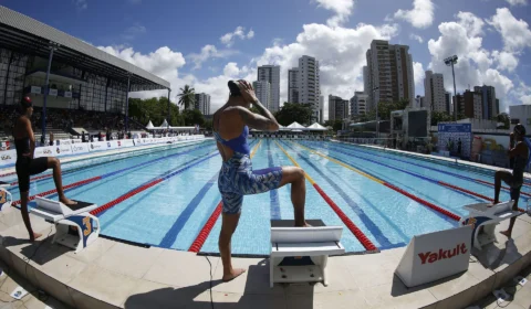 Revezamento 4x200m feminino alcança índice para o Mundial no Troféu Brasil