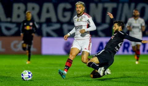 Brasileirão: Flamengo joga mal e sofre goleada de 4 a 0 do Bragantino